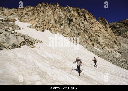 Aufstieg zum Gipfel von Neouvielle, 3091 Meter, Naturpark Neouvielle, französische Pyrenäen, Bigorre, Frankreich, Europa Stockfoto