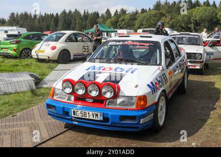 Kilmarnock, Schottland, Großbritannien. 31. August 2024. Kilmarnock, Großbritannien. Sechzig Rallyefahrzeuge mit internationalen und lokalen Teams, aufgeteilt in drei Gruppen, nahmen am Lombard Rally Festival Teil, durch das Waldgut Craufurdland Castle in der Nähe von Kilmarnock, Ayrshire, Schottland. Quelle: Findlay/Alamy Live News Stockfoto