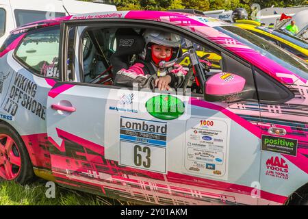 Kilmarnock, Schottland, Großbritannien. 31. August 2024. Kilmarnock, Großbritannien. Sechzig Rallyefahrzeuge mit internationalen und lokalen Teams, aufgeteilt in drei Gruppen, nahmen am Lombard Rally Festival Teil, durch das Waldgut Craufurdland Castle in der Nähe von Kilmarnock, Ayrshire, Schottland. Quelle: Findlay/Alamy Live News Stockfoto