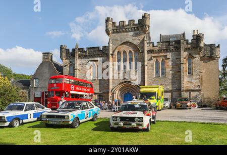 Kilmarnock, Schottland, Großbritannien. 31. August 2024. Kilmarnock, Großbritannien. Sechzig Rallyefahrzeuge mit internationalen und lokalen Teams, aufgeteilt in drei Gruppen, nahmen am Lombard Rally Festival Teil, durch das Waldgut Craufurdland Castle in der Nähe von Kilmarnock, Ayrshire, Schottland. Quelle: Findlay/Alamy Live News Stockfoto