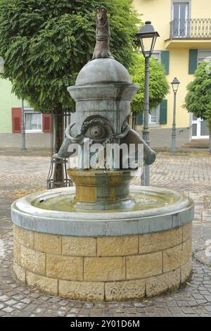 Six Sinnesbrunnen von Jürgen Goertz 1986, Skulptur, Sixth SENSE, Nase, Geruch, Sehsinn, Auge, Sehen, Wahrnehmung, eng, Hegau, Baden-Württemberg Stockfoto