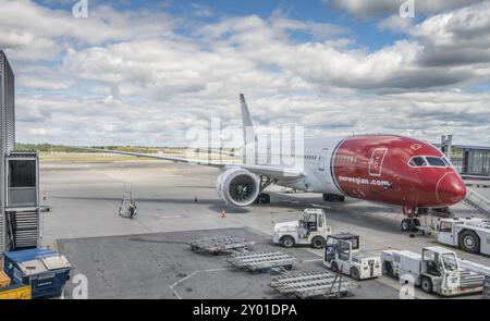 Gardermoen, Norwegen, 20. Juli 2016: Das norwegische Flugzeug ASA Boeing 787-8 Dreamliner LN-LNF parkte auf dem Vorfeld bei Gardermoen OSL, Europa Stockfoto