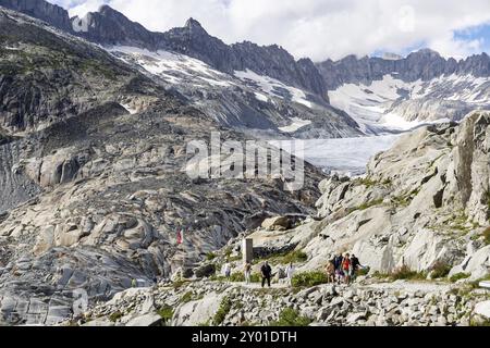 Rhonegletscher, Talgletscher im Quellgebiet der Rhone in den Schweizer Alpen. Schmelzender Gletscher, der Gletscher wird immer kleiner. Obergoms, Stockfoto