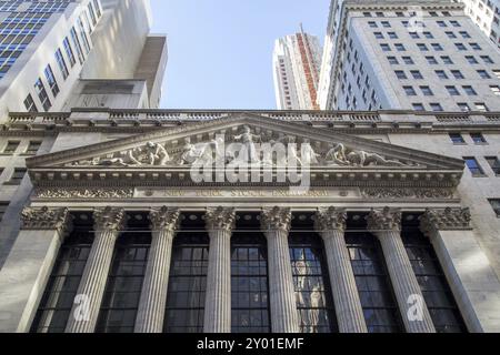 New York, Vereinigte Staaten von Amerika, 18. November 2016: Fassaden der Börse in der Wall Street Stockfoto