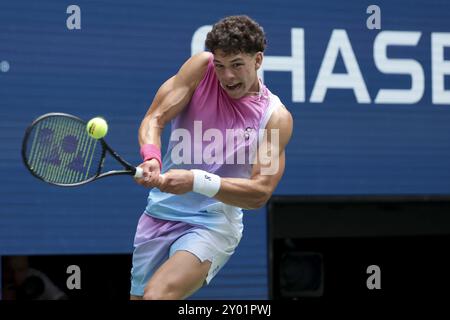 Ben Shelton aus den USA während des Grand Slam-Tennisturniers 2024 am 30. August 2024 im USTA Billie Jean King National Tennis Center in Queens, New York, USA Stockfoto