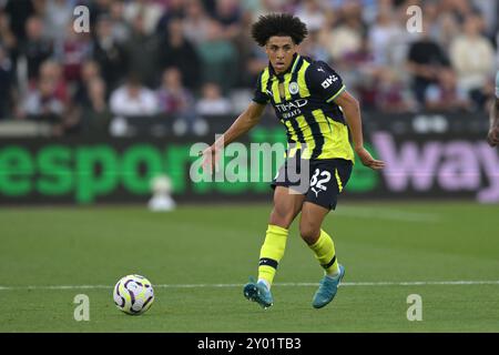 London, Großbritannien. 31. August 2024. Rico Lewis aus Manchester City beim Spiel West Ham gegen Manchester City, Premier League im London Stadium Stratford. Dieses Bild ist NUR für REDAKTIONELLE ZWECKE bestimmt. Für jede andere Verwendung ist eine Lizenz von Football DataCo erforderlich. Quelle: MARTIN DALTON/Alamy Live News Stockfoto