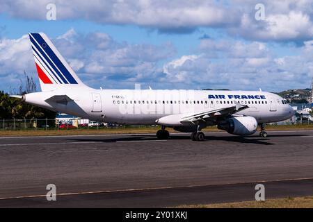 Princess Juliana Airport 1-13-2008 Simpson Bay Saint Martin Air France Airbus A320 F-GKXC Ankunft in Princess Juliana Intl. Flughafen Stockfoto