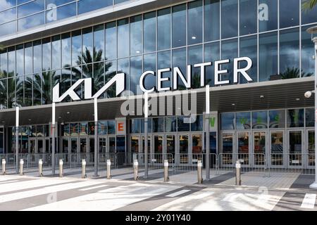 Das Kia Center, ehemals Amway Center, ist eine Mehrzweckarena im Stadtzentrum von Orlando und Heimat des Orlando Magic der NBA. Stockfoto