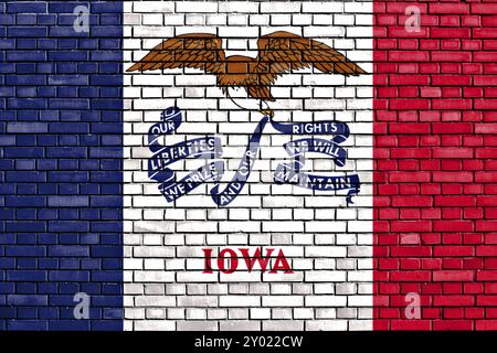 Flagge von Iowa auf Ziegelwand gemalt Stockfoto