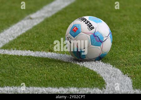 Frankfurt, Deutschland. 31. August 2024. Fußball 1. Bundesliga 2. Spieltag Eintracht Frankfurt - TSG 1899 Hoffenheim am 31.08.2024 im Deutschen Bank Park in Frankfurt Derbystar Spielball DFL-Vorschriften verbieten jede Verwendung von Fotografien als Bildsequenzen und/oder Quasi-Video. Foto: Revierfoto Credit: ddp Media GmbH/Alamy Live News Stockfoto