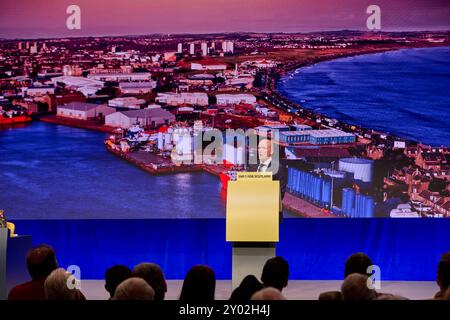 Edinburgh, Vereinigtes Königreich, 31. August 2024. Stephen Flynn, Vorsitzender der SNP bei Westminster, hält die Keynote-Rede vor einem voll bepackten Auditorium auf der Parteikonferenz 2024 am Samstag. Quelle: Brian Wilson/Alamy Live News Stockfoto