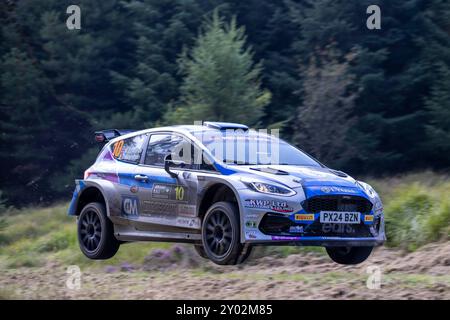 Aberystwyth, Dyfed, Großbritannien. 31. August 2024. 2024 FIA European Rally Championship Day 2; Fahrer Matt Edwards und Beifahrer David Moynihan in ihrem Ford Fiesta Mk II Power durch Nant Y Moch Stage 5 Credit: Action Plus Sports/Alamy Live News Stockfoto