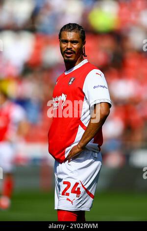 AESSEAL New York Stadium, Rotherham, England - 31. August 2024 Cameron Humphreys (24) von Rotherham United - während des Spiels Rotherham United gegen Huddersfield Town, Sky Bet League One, 2024/25, AESSEAL New York Stadium, Rotherham, England - 31. August 2024 Credit: Arthur Haigh/WhiteRosePhotos/Alamy Live News Stockfoto