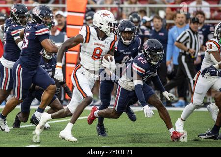 31. August 2024: Campbell Fighting Camels Wide Receiver Sincere Brown (9) erhält einen Pass für einen Touchdown während des NCAA-Fußballspiels zwischen den Campbell Fighting Camels und den Liberty Flames im Williams Stadium in Lynchburg, VA. Jonathan Huff/CSM Stockfoto