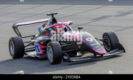 Zandvoort, Niederlande. August 2024. ABBI Pulling (GBR, Rodin Motorsport), 23.08.2024, Zandvoort (Niederlande), Motorsport, großer Preis der Niederlande 2024, F1 Academy Credit: dpa/Alamy Live News Stockfoto