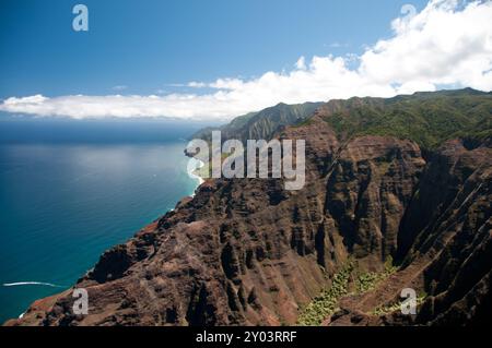 Hawaiis Na Pali Coast aus der Luft Stockfoto