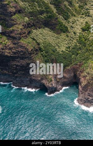 Hawaiis Na Pali Coast aus der Luft Stockfoto