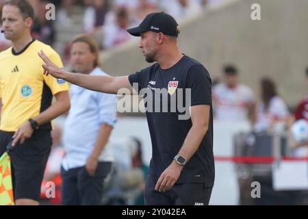 Sebastian Hoeness (Cheftrainer, VfB Stuttgart) - VfB Stuttgart - 1. FSV Mainz 05 Bundesliga Saison 2024 25, Spieltag 2, VfB Stuttgart - 1. FC Mainz 05. Deutschland, Stuttgart, MHP Arena, 30.08.2024 (DFL DFB-VORSCHRIFTEN VERBIETEN DIE VERWENDUNG VON FOTOS als IAMGE-SEQUENZEN und/oder QUASI-VIDEO). Stockfoto