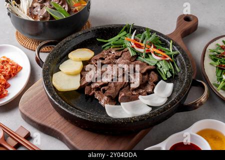 Koreanisches Essen koreanisches Rindfleisch gebratener Schweinebauch Stockfoto