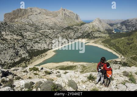 Cuber und Gorg Blau, künstliches Wasserreservoir an den Hängen des Puig Major, Escorca, Naturpark der Sierra de Tramuntana, Mallorca, Balearen Stockfoto