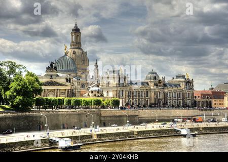 Blick auf die historische Altstadt von Dresden. Mit Blick auf die historische Altstadt von Dresden Stockfoto