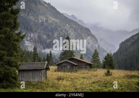 Holzhütten im Hornbachtal, Österreich, Europa Stockfoto