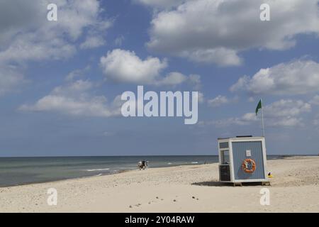 Tisvilde, Dänemark, 20. Juni 2016: Hölzerne Rettungshütte am Strand von Tisvilde, Europa Stockfoto