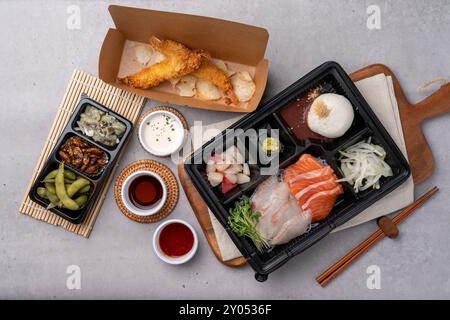 Gereifter Fisch, Plattfisch, Lachs, Sashimi, Thunfischbauchfleisch, Thunfisch-Sashimi, Mochi-ridofu, Sashimi Stockfoto