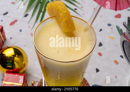 Cafe, sikhye, Jujube Tee, Milchshake, Eis, Erdbeere, Latte, Ananas, Saft, Brezel-Meringue, hamburger, Brot, Sandwich, Knoblauchbrot Stockfoto