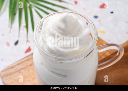 Cafe, sikhye, Jujube Tee, Milchshake, Eis, Erdbeere, Latte, Ananas, Saft, Brezel-Meringue, hamburger, Brot, Sandwich, Knoblauchbrot Stockfoto