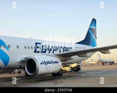 Kairo, Ägypten, 3. Juni 2024: Egypt Air ist ein ägyptisches Flugzeug auf dem Flughafen und ist das staatliche Flaggenflugzeug Ägyptens mit Hauptsitz in Cairo International Stockfoto