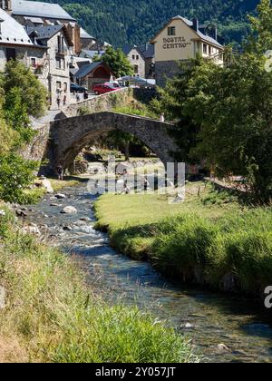 Der Weltmarkt in Sallent de Gallego, Huesca. Lanuza Huesca South Pyrenäen Festival. pyrenäen Festivals Stockfoto