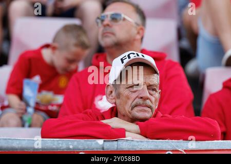 Utrecht, Niederlande. September 2024. UTRECHT, 01.09.2024, Galgenwaard Stadium, Saison 2024/2025, niederländischer Eredivisie Football. FC Utrecht Fans vor dem Spiel Utrecht - Twente Credit: Pro Shots/Alamy Live News Stockfoto