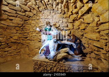 Eisenstadt, Burgenland, Österreich. Die Haydnkirche in Eisenstadt. Weg des Kreuzes. 19. Station: Jesus wird seiner Mutter auf den Schoß gelegt Stockfoto