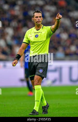 Mailand, Italien. 30. August 2024. Schiedsrichter Matteo Marchetti war beim Spiel Der Serie A zwischen Inter und Atalanta bei Giuseppe Meazza in Mailand zu sehen. Stockfoto