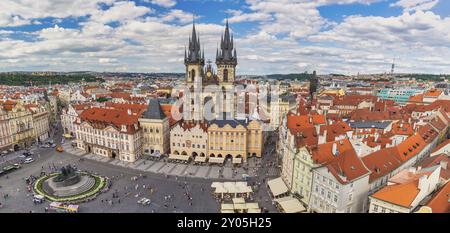 Prag Tschechische Republik, Panorama-Skyline von Prag auf dem Prager Altstadtplatz, Tschechien Stockfoto