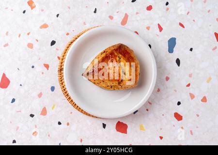 Melow, Zitronenkekse, Kekse, Basilikumscones, Matcha, Vanille, Kaltbreu, Trüffelkäse, Stockfoto