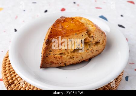 Melow, Zitronenkekse, Kekse, Basilikumscones, Matcha, Vanille, Kaltbreu, Trüffelkäse, Stockfoto