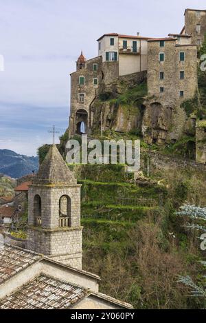 Blick auf das mittelalterliche Dorf Ceriana, Ligurien, Italien, Europa Stockfoto