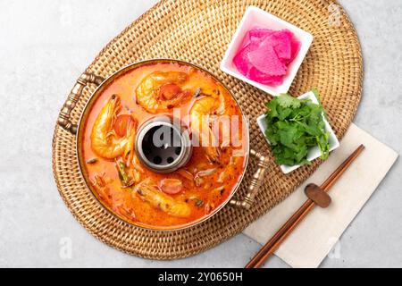 Thailändische Küche, Pad See Yukkung, Ananas, gebratener Reis, Footpot Pong Curry, Pad thai Kung, Tom Yukkung, Zitrone, Huhn, Naiorang, Samurai, Pad thai, Stockfoto