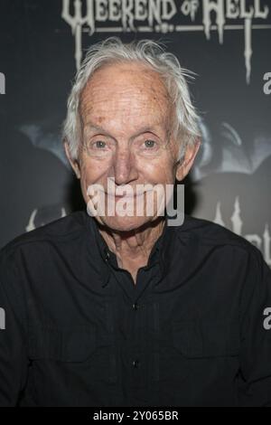 Düsseldorf-NEUSS, DEUTSCHLAND, 2. November 2019: Lance Henriksen (*1940, amerikanischer Schauspieler, Alien, Millenium) am Weekend of Hell 2019, an zwei Tagen (November Stockfoto