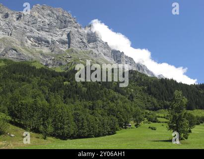 Landschaft am Anfang der Sustenpassstraße (Westseite), Schweiz, Europa Stockfoto