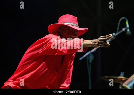 Jupiter & Okwess treten beim HEUTIGEN Festival 2024 am 31. August 2024 in Turin auf. Stockfoto