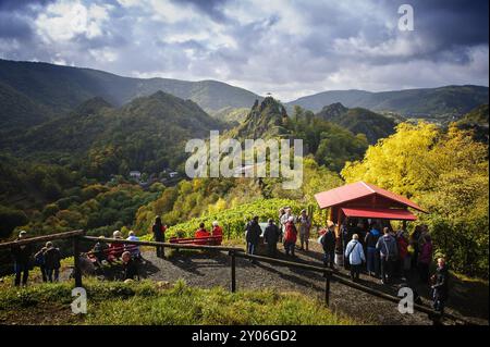 Weinbar am Rotweinwanderweg Via Altenahr Stockfoto