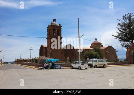 Iglesia de Santiago Apóstol (Kirche Santiago Apostol) in Pomata, Peru Stockfoto