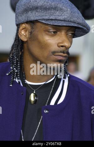 Snoop Dogg bei der Premiere von Soul Plane in Los Angeles am 17. Mai 2004 im Mann Village Theater in Westwood. Quelle: Lumeimages.com Stockfoto