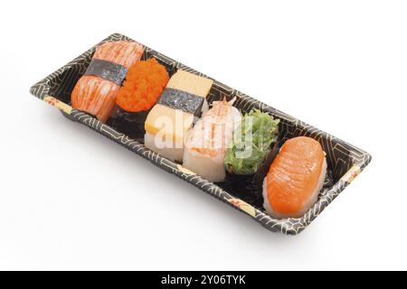 Sushi Mini Set Sashimi isoliert auf weißem Hintergrund Stockfoto