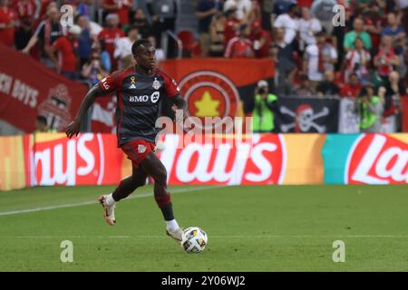 Toronto, Kanada. 31. August 2024. Toronto, Ontario, Kanada, 31. August 2024, Richie Laryea vom Toronto FC tribbelt den Ball beim Major League Soccer Spiel zwischen Toronto FC und DC United im BMO Field. (Foto: Indrawan Kumala/SIPA USA) Credit: SIPA USA/Alamy Live News Stockfoto