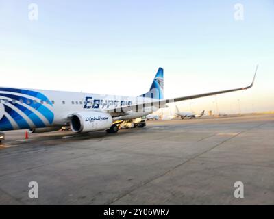 Kairo, Ägypten, 3. Juni 2024: Egypt Air ist ein ägyptisches Flugzeug auf dem Flughafen und ist das staatliche Flaggenflugzeug Ägyptens mit Hauptsitz in Cairo International Stockfoto