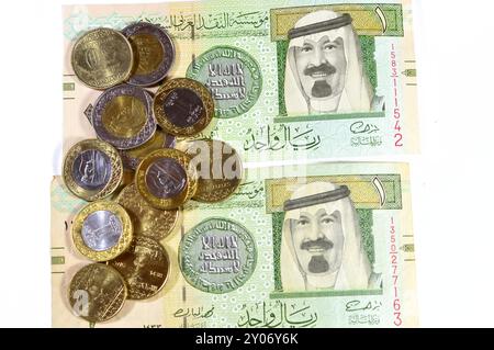 Ein alter Banknotenschein aus Saudi-Arabien, ein 1 Riyal SAR, zeigt AbdullAllah bin Abdulaziz, Hüter der beiden heiligen Moscheen und den König von Saudi-Arabien Stockfoto